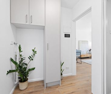 Renovated and secure - Photo 2