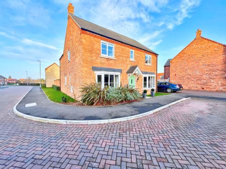 5 Fox Close, Branston, Lincolnshire, LN4 1FG - Photo 2
