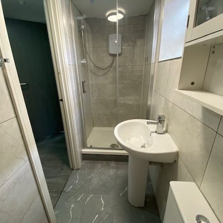 Richards Street - Photo 4