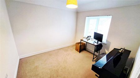 4 bedroom detached house to rent - Photo 4