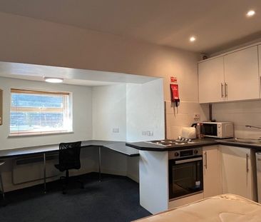 1 Bedroom | 7 Woodland Terrace, PL4 8NL - One Bed Studio - Photo 2