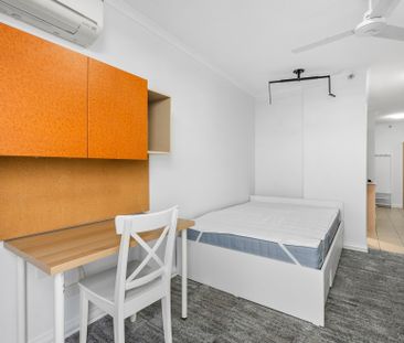 Stylish Studio in the Heart of Kangaroo Point - Photo 4