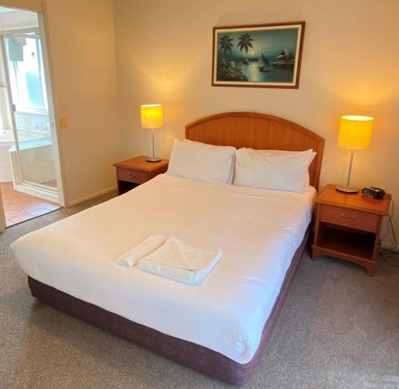 Spacious, Fully Furnished 2 Bedroom Villa Within Gated Community - Photo 4