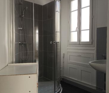 Location Appartement 2 pièces 42m² - Photo 3