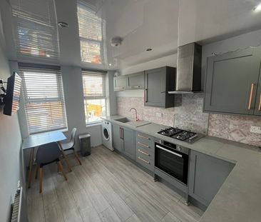 104, Symonds Road, Preston - Photo 2