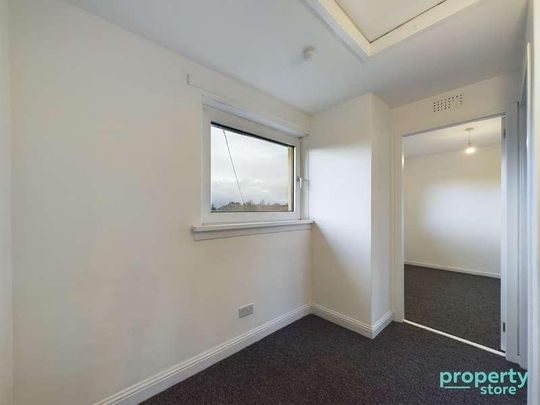 Raymond Place, East Kilbride, South Lanarkshire, G75 - Photo 1