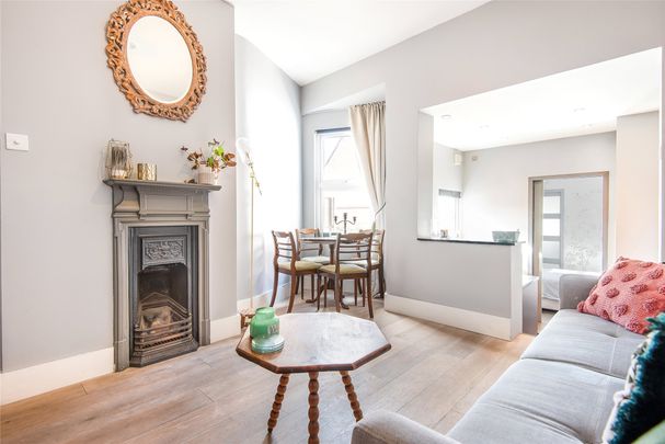 Medfield Street, London, SW15 - Photo 1