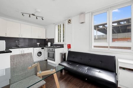 3 bedroom flat to rent - Photo 4