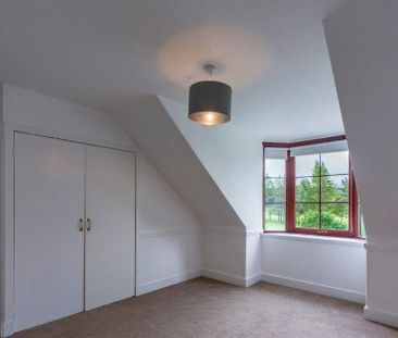 5 bedroom detached house to rent - Photo 4