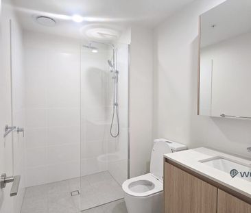 🌆 Inner-City Charm & Modern Comfort – Welcome Home to Victoria Towe... - Photo 3