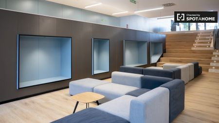 valencia, Valencian Community 46023 - Photo 4