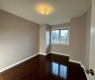 For Lease - 10561 Bayview Avenue, Richmond Hill, Ontario - Photo 2