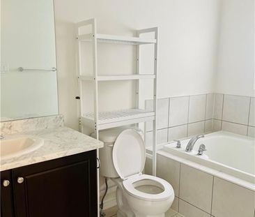 For Lease - 74 Oaktree Drive, Haldimand, Ontario - Photo 2