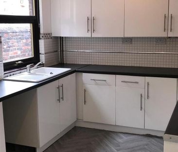 3 bedroom terraced house to rent - Photo 6