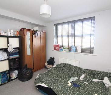 2 Bedroom Apartment - Photo 3