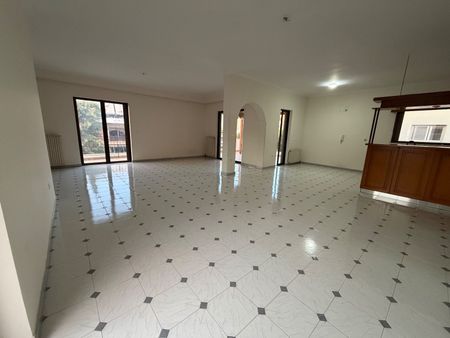 Διαμέρισμα για ενοικίαση - Γλυφάδα, - Φωτογραφία 2