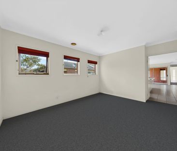 Generous Space For Modern Living - Photo 3