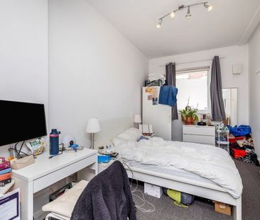 Kennington Lane, London, SE11 - Photo 4