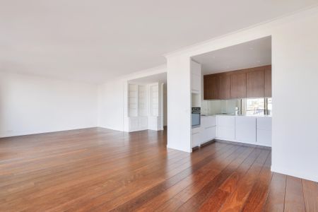 Location appartement, Paris 14ème (75014), 5 pièces, 134.33 m², ref 85433189 - Photo 2