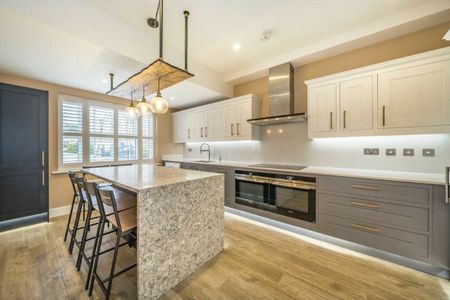 Cagney Close, Sunbury on Thames, TW16 - Photo 5