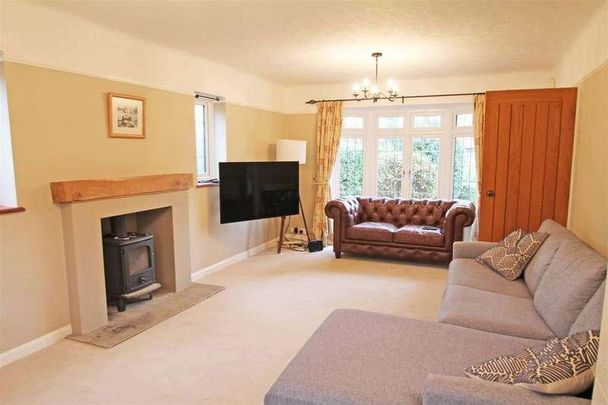 Woodlands, Hove, BN3 - Photo 1