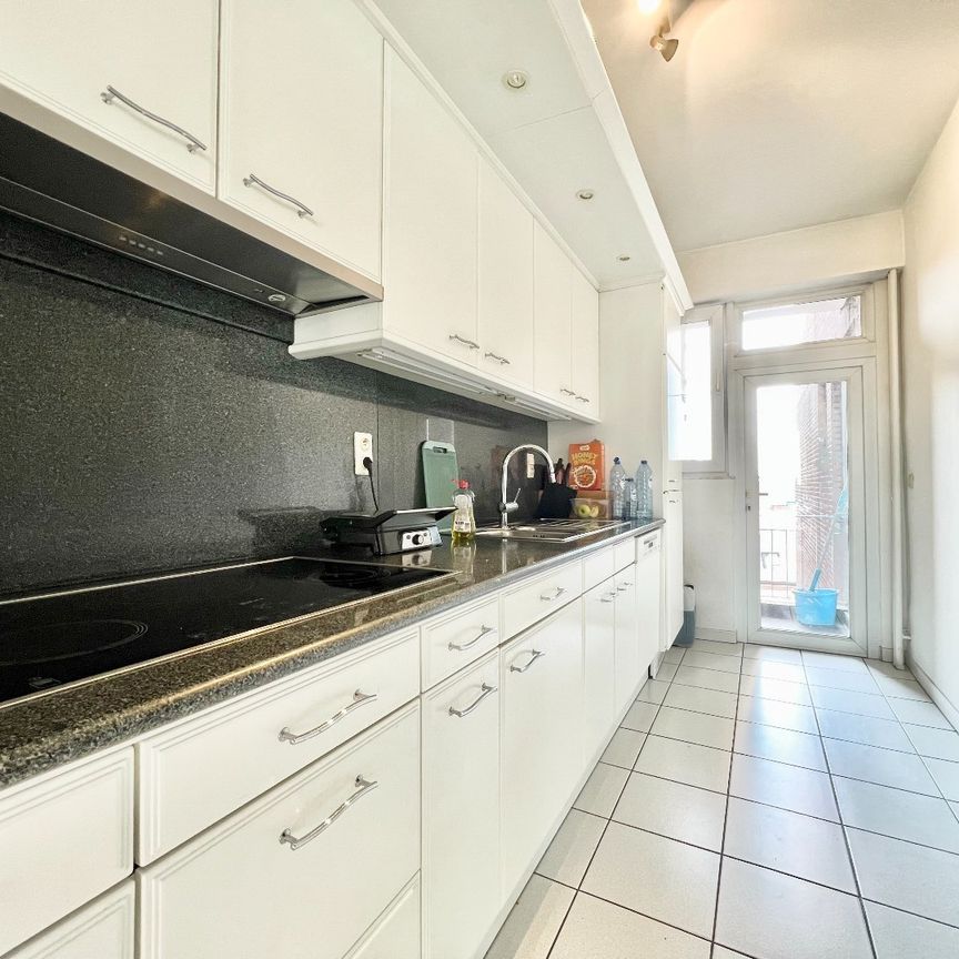 Ruin appartement met drie slaapkamers - Photo 1