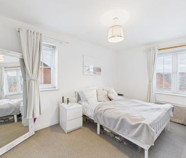 Wintergate Road, Longford, Gloucester - Photo 2