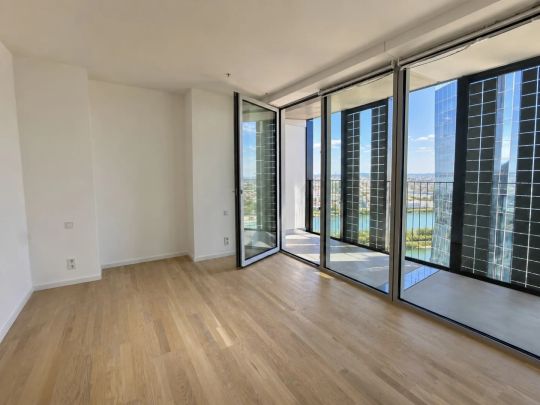 DC2 Above Vienna West: Premium-Corner Apartment mit Doppel-Loggia und Fernblick - Foto 1