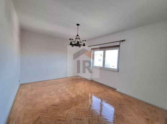 Caldas da Rainha, Leiria - Photo 1