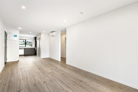 New 2-bedroom apartment with a balcony and a view! - Photo 5