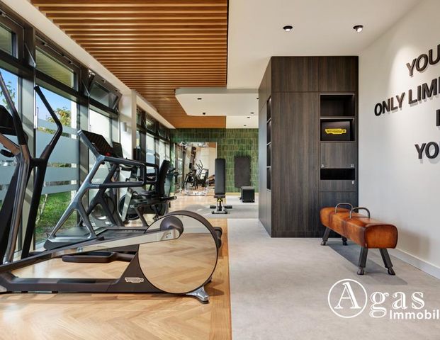 Offen geschnittene 2 Zimmer Wohnung mit ca. 62m² und EBK im Dachgeschoss in Berlin-Mitte! - Foto 1