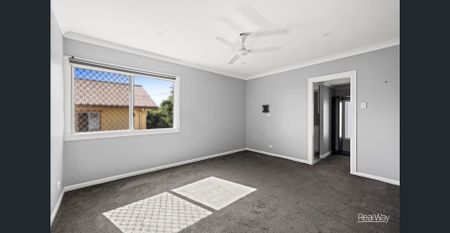 Renovated Family Home In Quiet Street - Photo 3