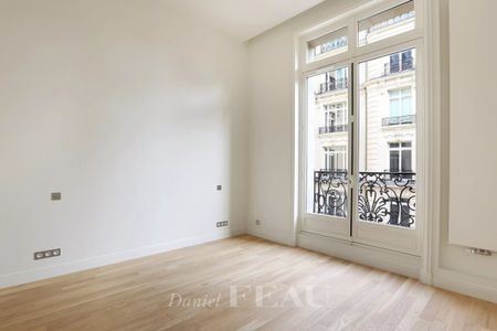 Paris XVIe - Place Victor Hugo. - Photo 5