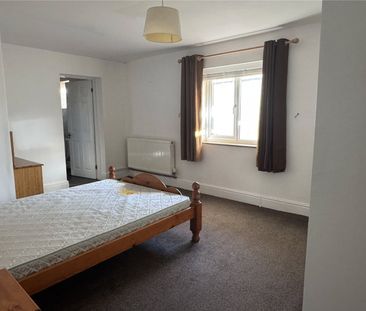 Bristol Road, - Photo 3