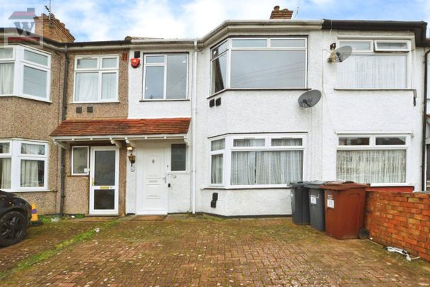 Ivanhoe Road, Hounslow - Photo 1