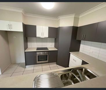 Spacious Four-Bedroom Family Home - Photo 1