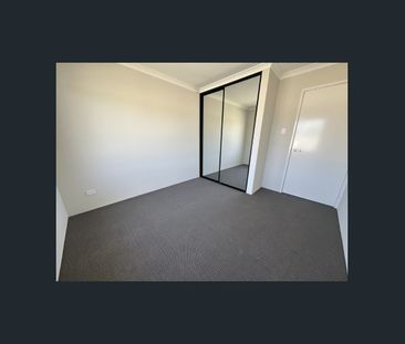 Newly built with Scullery, Solar, Aircon, and High Ceilings! - Photo 5