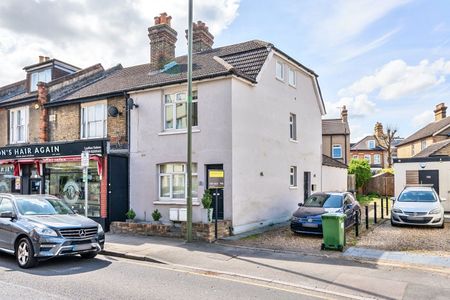 Flat to rent - Chislehurst Road, Orpington, BR6 - Photo 4