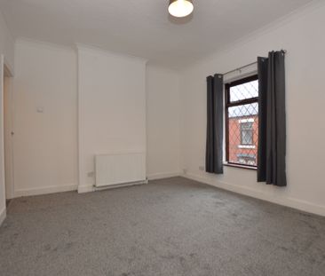 3 Bedroom Terraced House - Photo 5