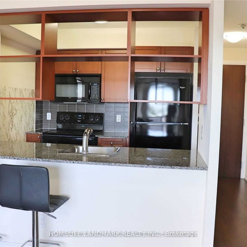 For Lease - 181 Village Green Square Unit# 811, Toronto, Ontario - Photo 1