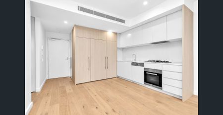 Private outlook and lots of natural light - Photo 3