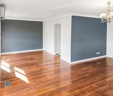 44 Campaspe Crescent, Keilor VIC 3036 - Photo 2