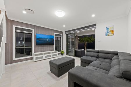 Stunning Double Storey, Four Bedroom Home in Gregory Hills - Photo 3