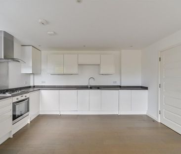 3 bedroom apartment to rent - Photo 1