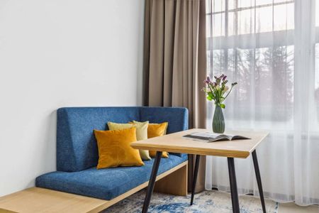 Apartment in Schmied-Kochel-Straße, München - Photo 2