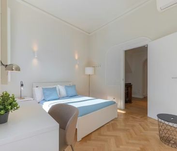 Piazza de Pitti, Florence, Tuscany 50125 - Photo 2