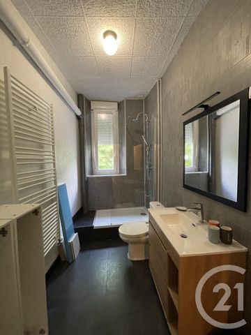 Location Maison 6 pièces 153m² CHATEAUROUX 36000 - Photo 4