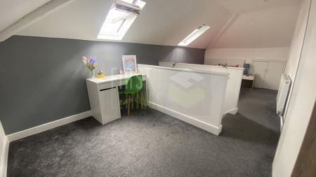 3 bedroom flat to rent - Photo 5