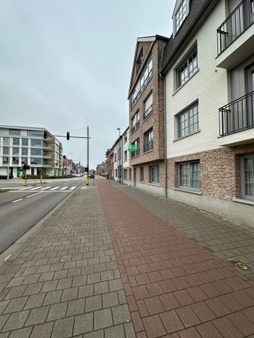 Prachtig instapklaar 2 slaapkamer appartement met ruim terras in Wijnegem! - Photo 2