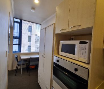 CITY CENTRE - 1 Bedroom Furnished Apartment - Photo 3